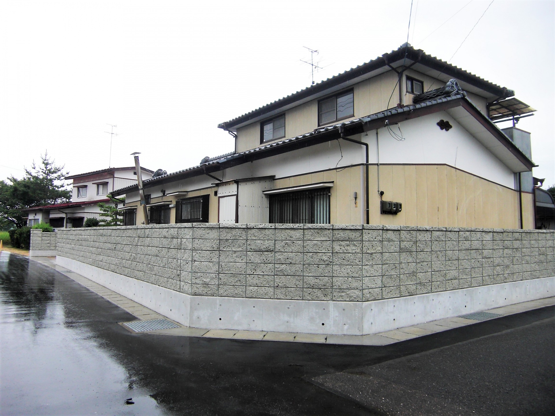 重厚な塀・福島県郡山市