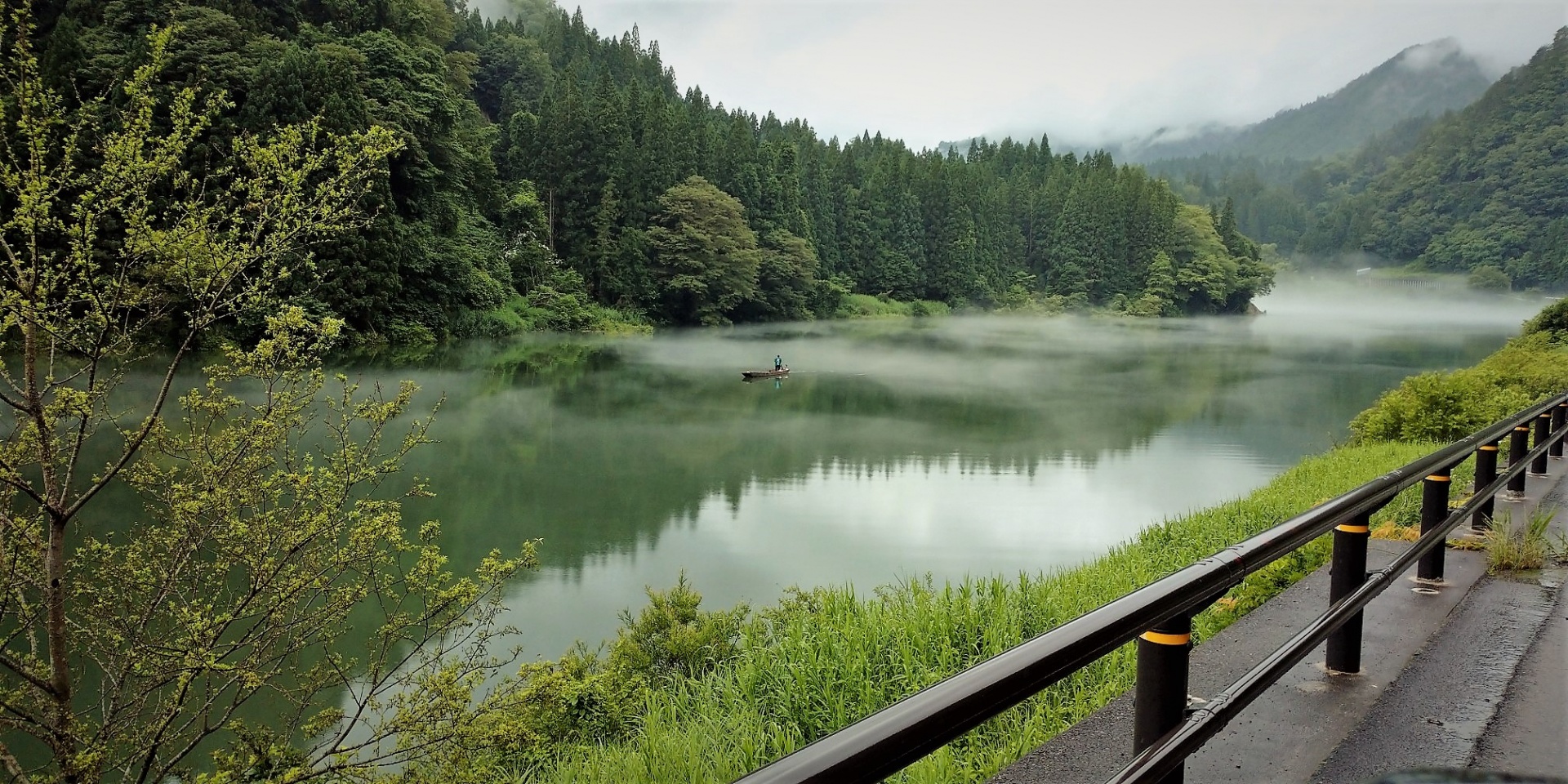 幻想的な初夏の風景・福島県郡山市