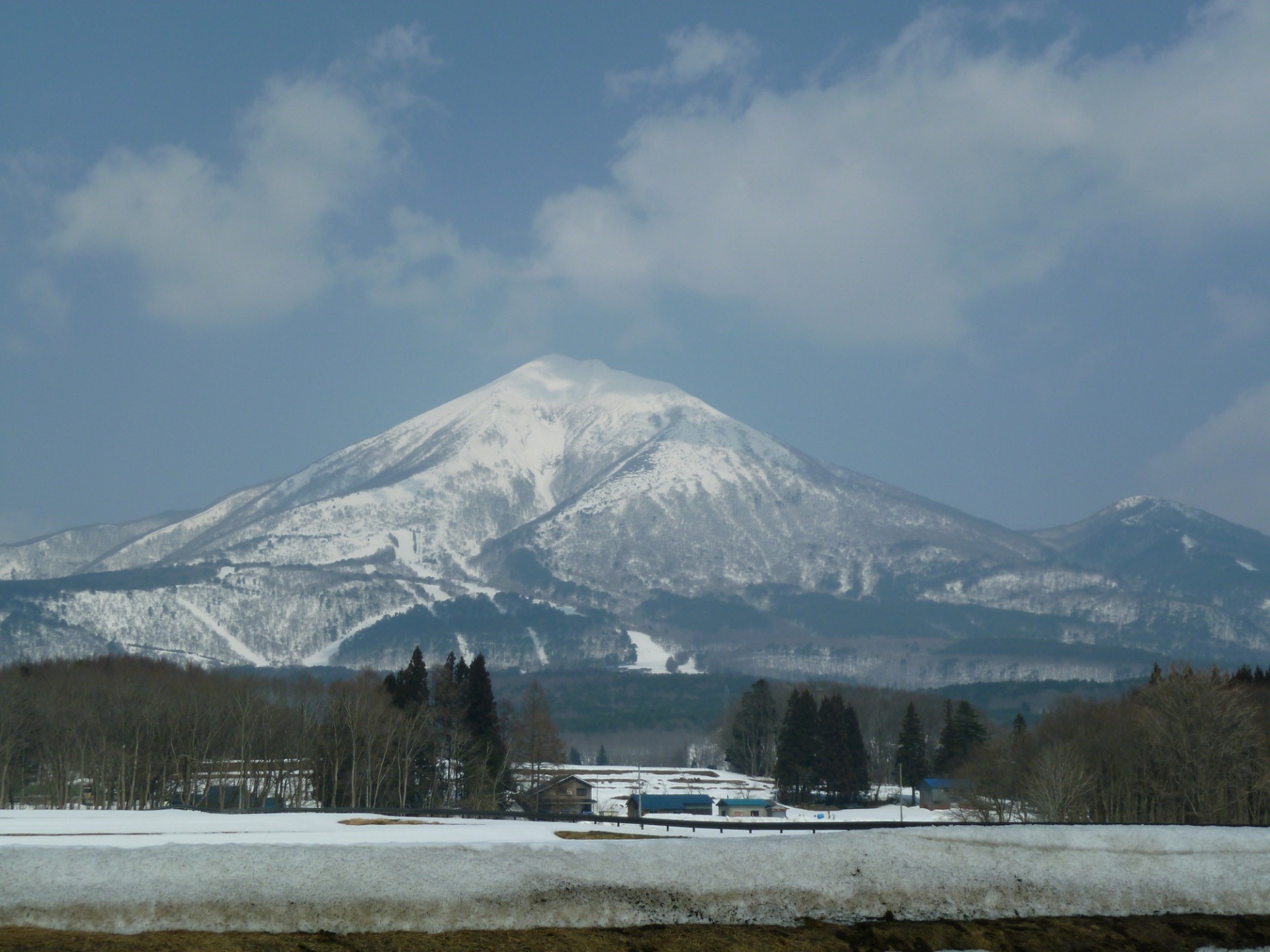 春分の日の磐梯山