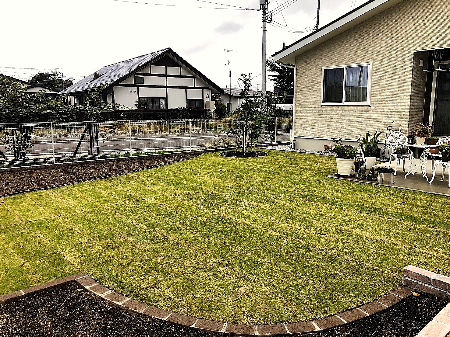 広いお庭一面の芝生・福島県矢吹町