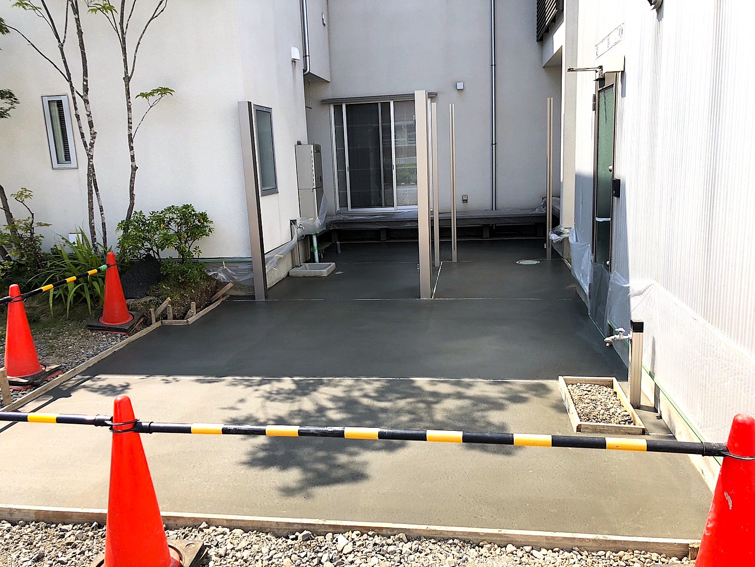 土間コンクリート施工中