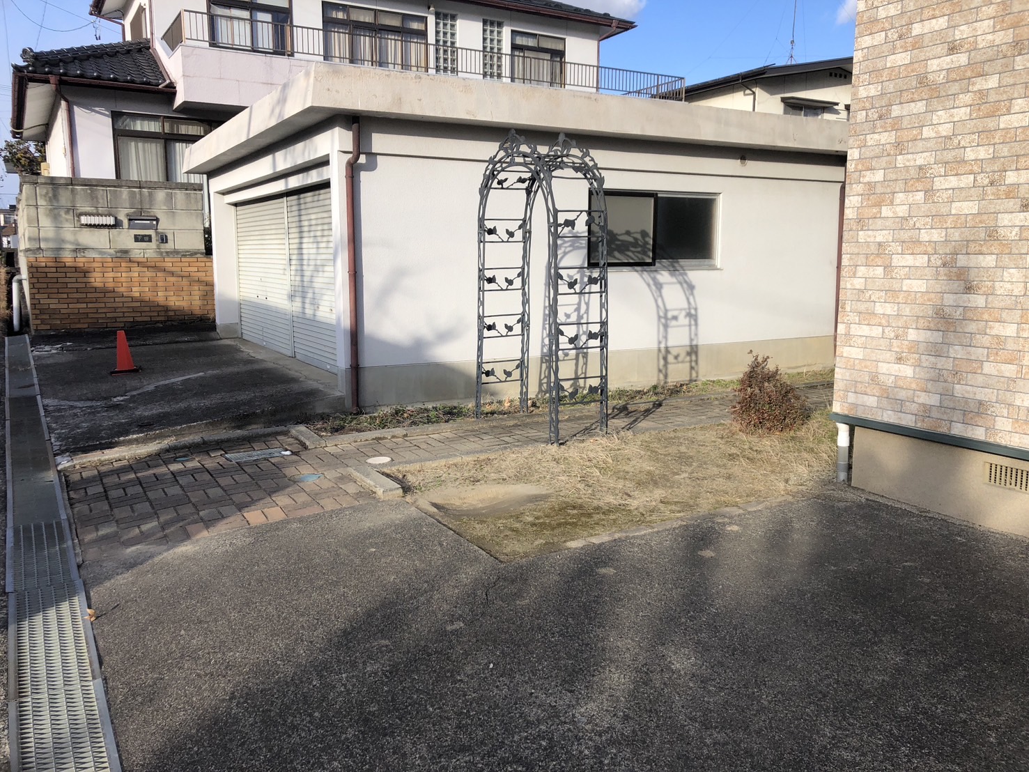 カーポート設置前