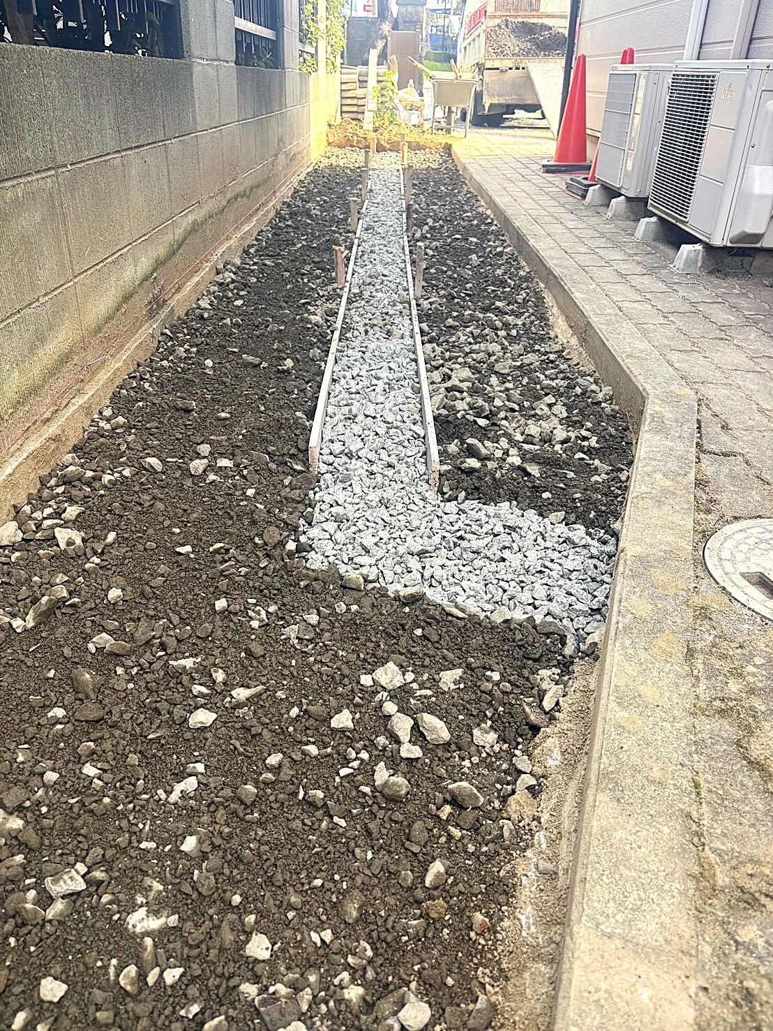 排水パイプ埋設